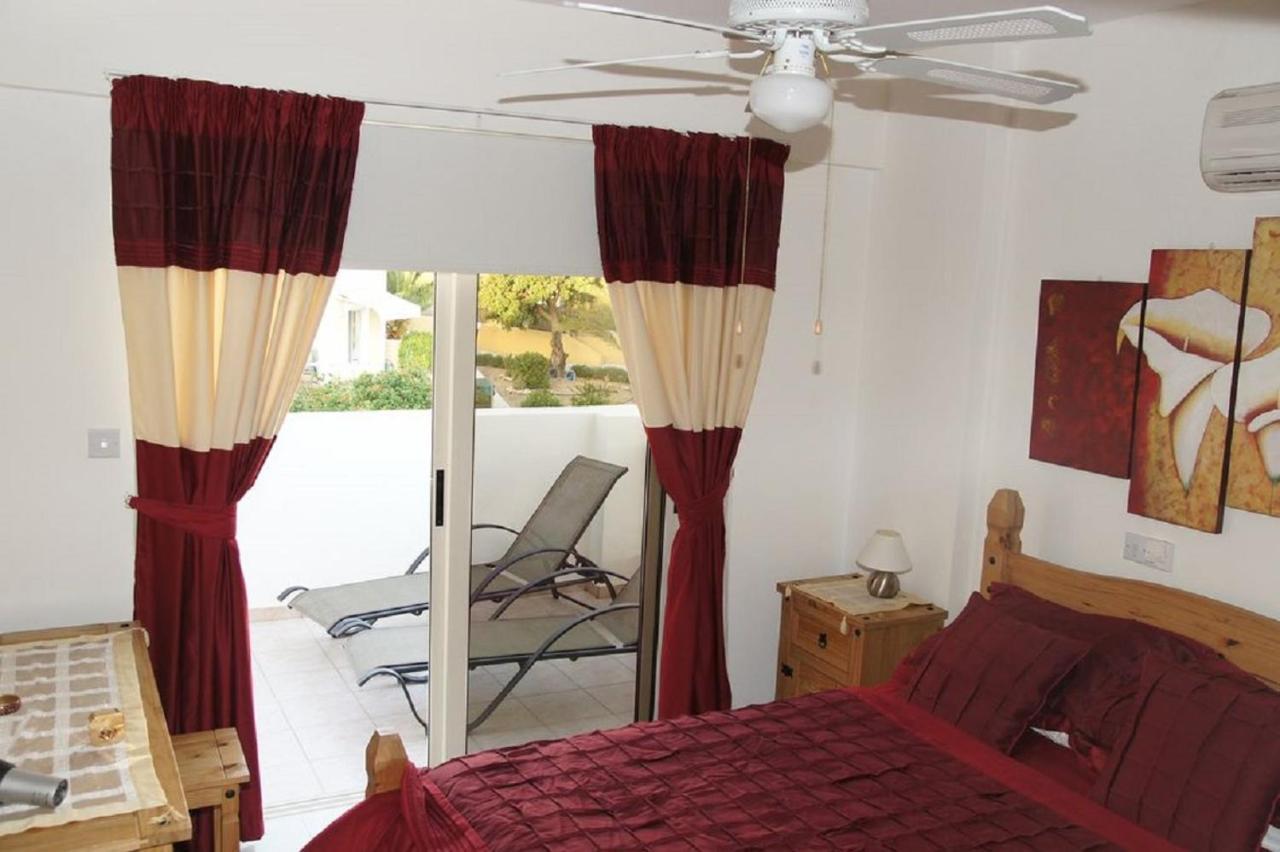 Pleasantly Furnished Apartment B201 With Large Terrace, Wi-Fi & Android Tv Peyia Luaran gambar