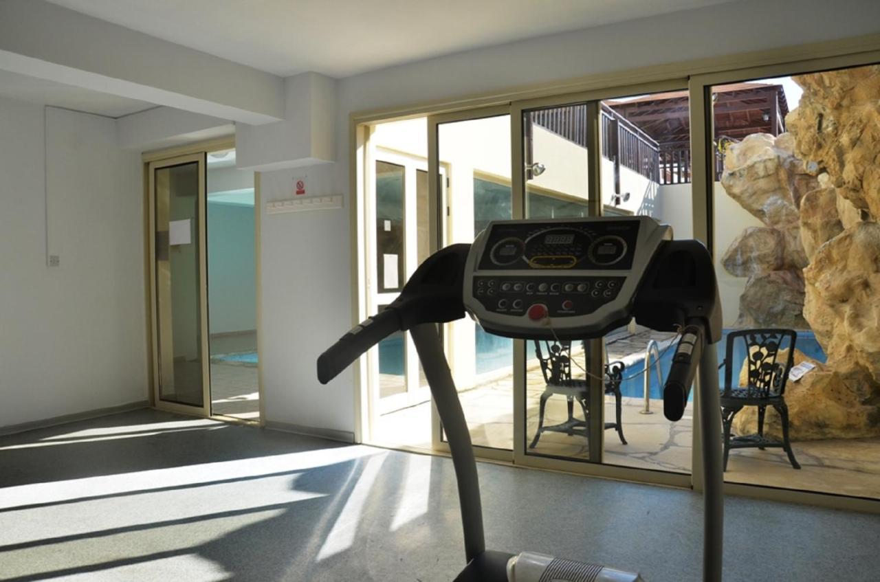 Pleasantly Furnished Apartment B201 With Large Terrace, Wi-Fi & Android Tv Peyia Luaran gambar