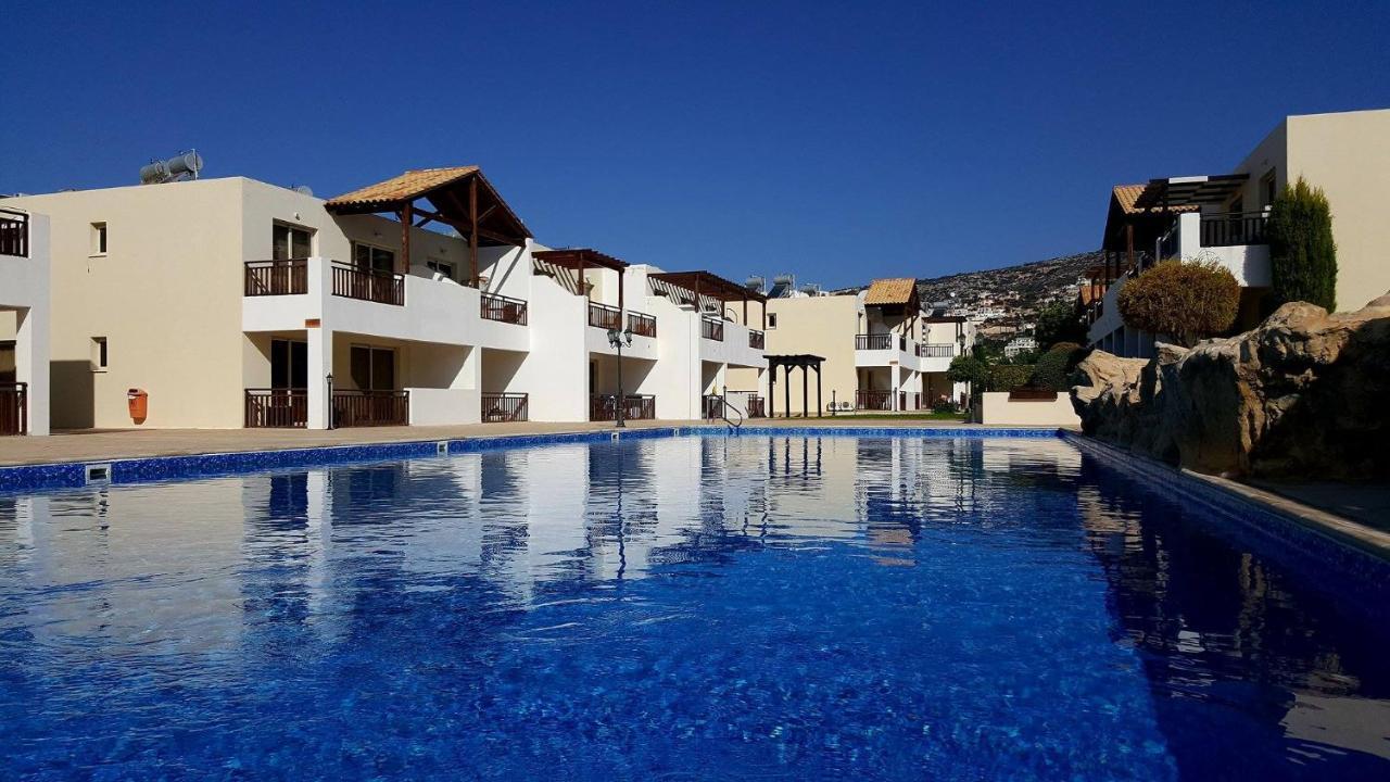 Pleasantly Furnished Apartment B201 With Large Terrace, Wi-Fi & Android Tv Peyia Luaran gambar